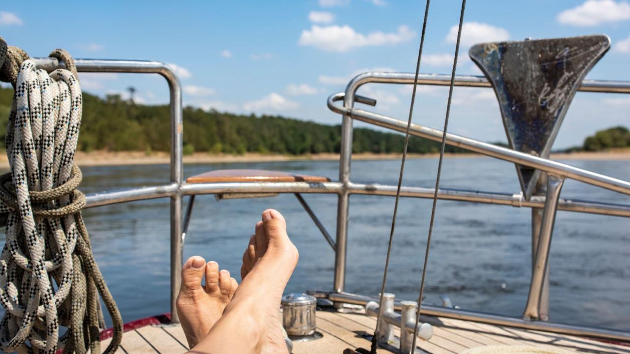 Essential Boating Gear Every Beginner Should Own