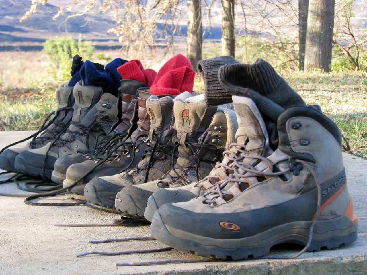 Hiking boots choose how shoes trip type How to Choose the Right Hiking Boots for Any Terrain
