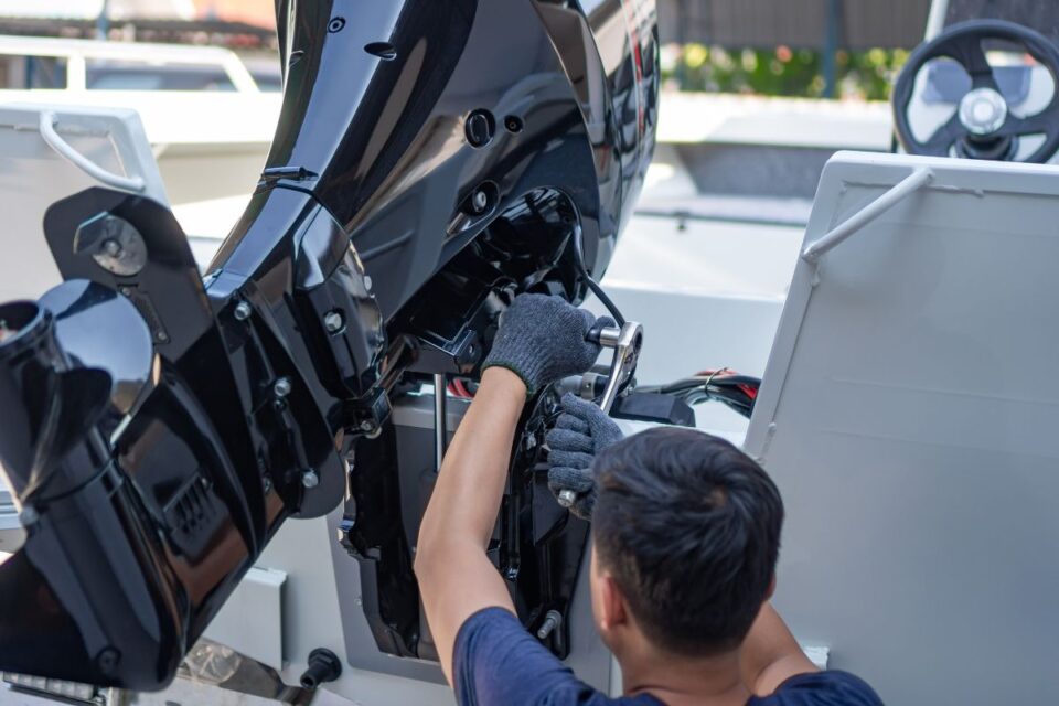 6 Different Types of Boat Propulsion - BoatBiscuit How to Choose a Boat Propulsion System