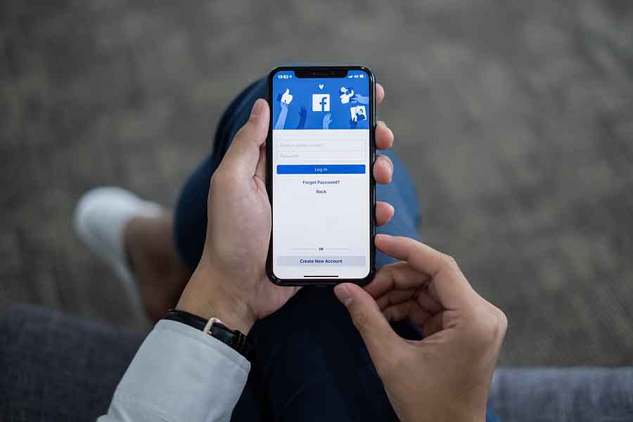 Pros and Cons of Selling on Facebook Marketplace Unveiled